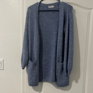 H&M Girls Cozy Blue cardigan size:10-12y